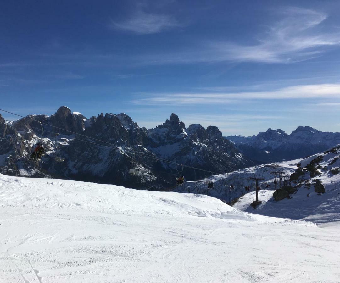 La Finestra Sulle Dolomiti - The Window To The Dolomites Lägenhet Fiera Di Primiero Exteriör bild